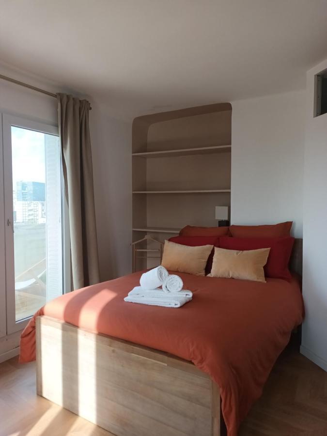 Paris Balcony Top Floor Room Exterior photo