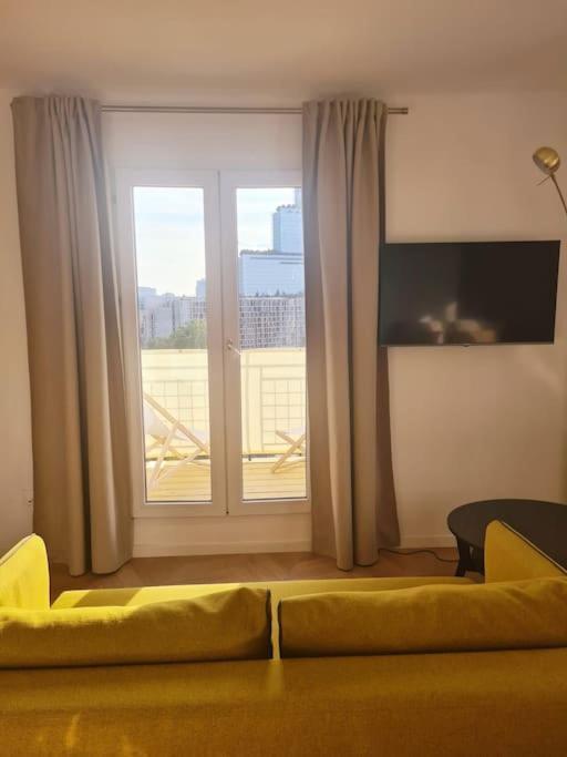 Paris Balcony Top Floor Room Exterior photo