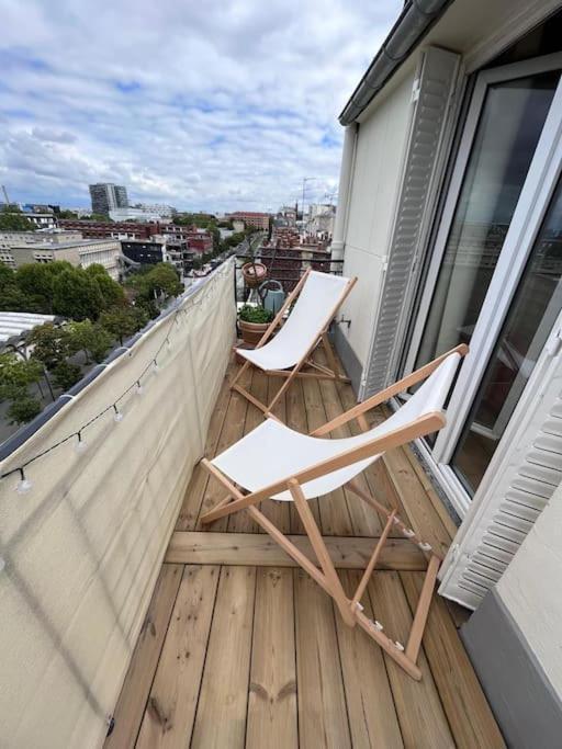 Paris Balcony Top Floor Room Exterior photo